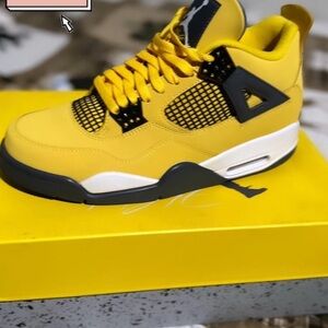 Jordan Sneakers Yellow and Black